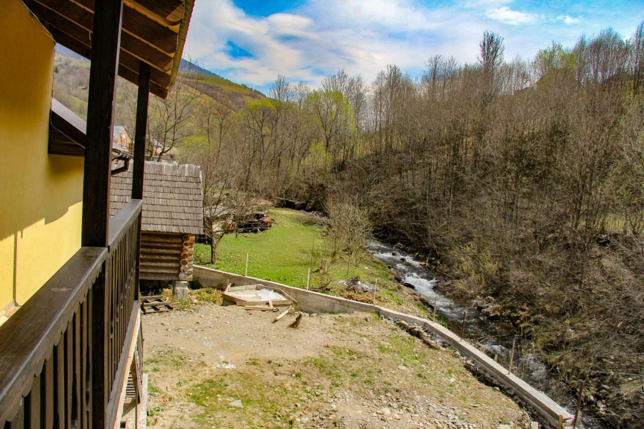 Коло Гір Kolochava Exterior foto